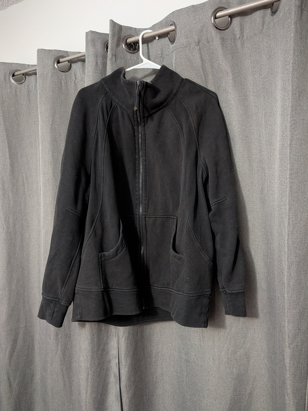 lululemon athletica Black Full-Zip Bomber Jacket